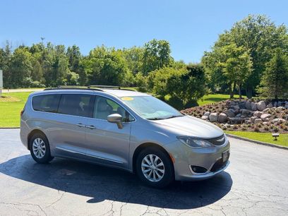 Used 2017 Chrysler Pacifica Touring-L