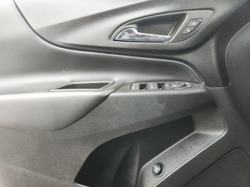 Used 2024 Chevrolet Equinox LT FWD image 16