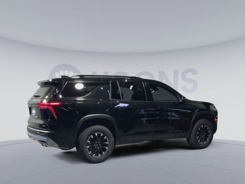 New 2026 Chevrolet Traverse Z71 w/ Enhanced Driving Package image 2