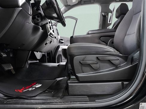 Used 2018 Chevrolet Silverado 1500 LT image 26