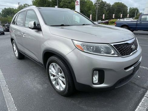 Used 2015 Kia Sorento EX w/ EX V6 Touring Package FWD image 1