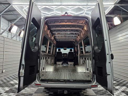 Used 2023 Mercedes-Benz Sprinter 3500 image 12