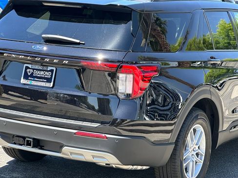 New 2026 Ford Explorer Active w/ Active Comfort Package RWD image 7