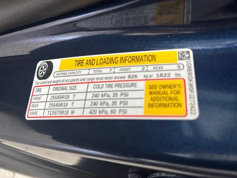 Used 2023 Chevrolet Traverse LT FWD image 23