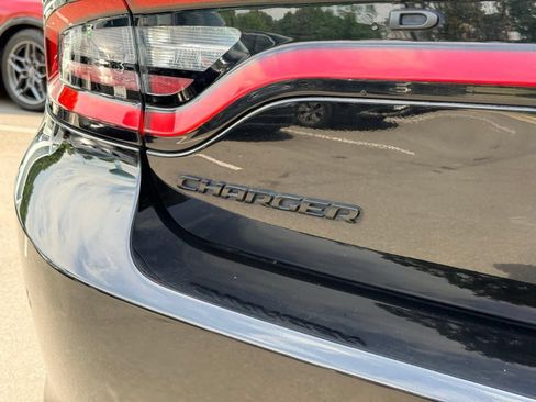 Used 2022 Dodge Charger SXT w/ Blacktop Package RWD image 11