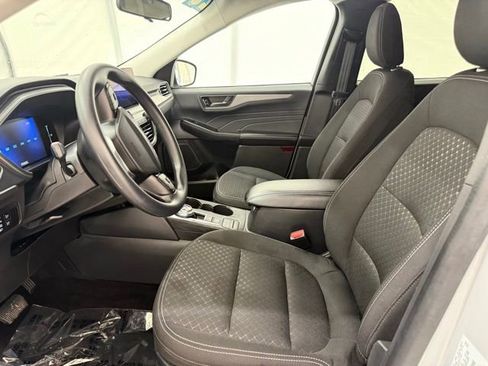 Used 2025 Ford Escape Active image 11