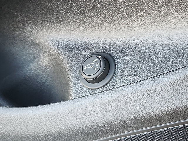 Certified 2020 Buick Envision Essence FWD image 25