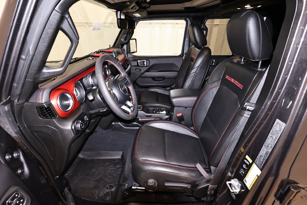 Used 2023 Jeep Gladiator Rubicon w/ LED Lighting Group AWD/4WD image 14