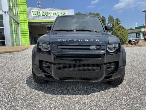 Used 2023 Land Rover Defender 110 V8 AWD/4WD image 9