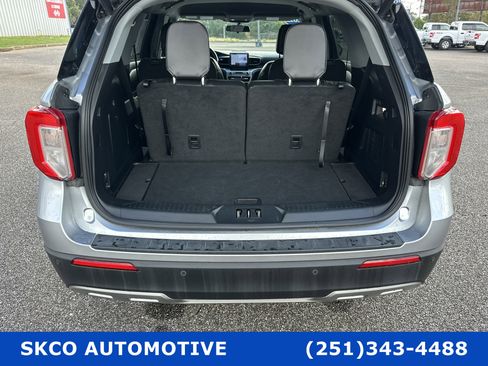 Used 2022 Ford Explorer XLT w/ Equipment Group 202A image 20