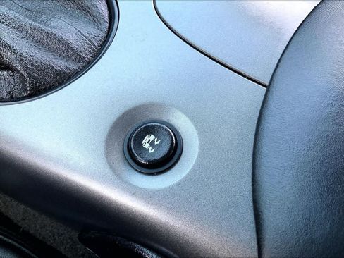 Used 2006 Chevrolet Corvette Coupe RWD image 29