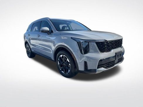 Certified 2025 Kia Sorento S image 3