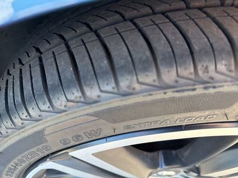 Used 2020 Volvo S60 T5 R-Design image 4