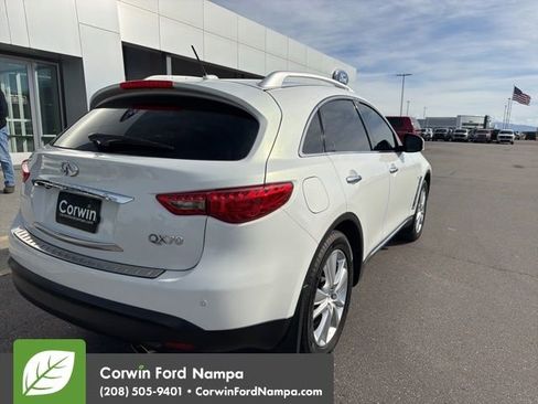Used 2015 INFINITI QX70 AWD w/ Premium Package image 6
