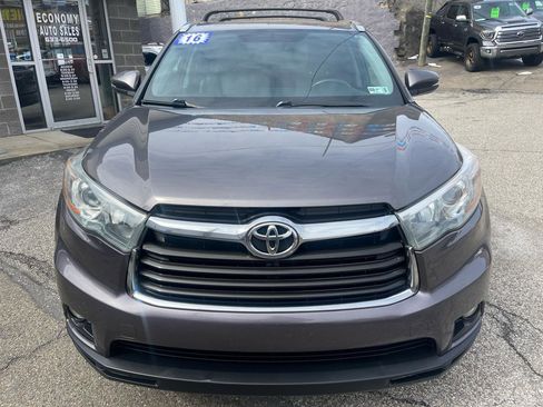 Used 2016 Toyota Highlander XLE image 3