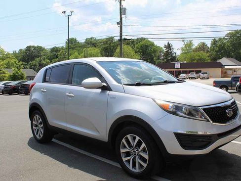Used 2015 Kia Sportage LX AWD/4WD image 3