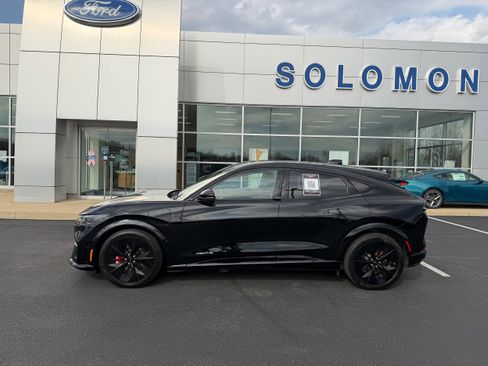Certified 2025 Ford Mustang Mach-E GT AWD/4WD image 8