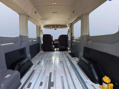 Used 2017 Ford Transit 150 XLT RWD image 9