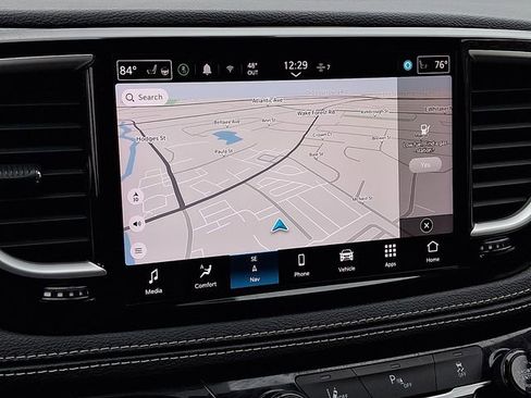 Used 2024 Chrysler Pacifica Limited FWD image 20