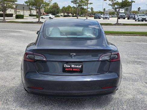 Used 2022 Tesla Model 3 Standard Range RWD image 3
