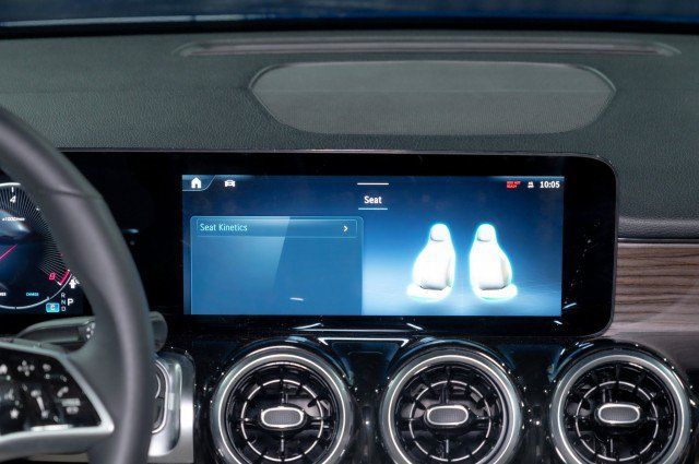 Certified 2026 Mercedes-Benz GLB 250 image 16