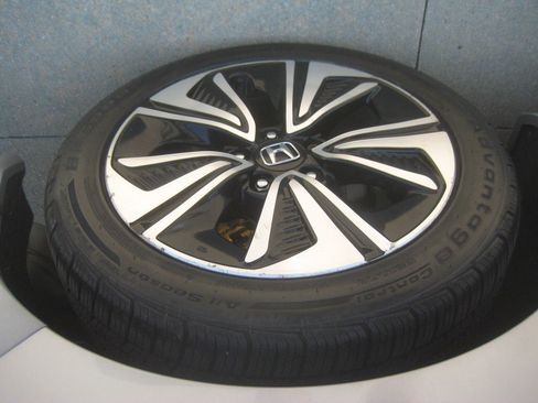 Used 2017 Honda Civic EX-L image 11