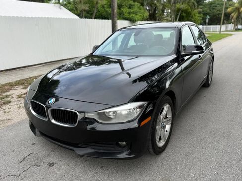 Used 2013 BMW 320i Sedan RWD image 4