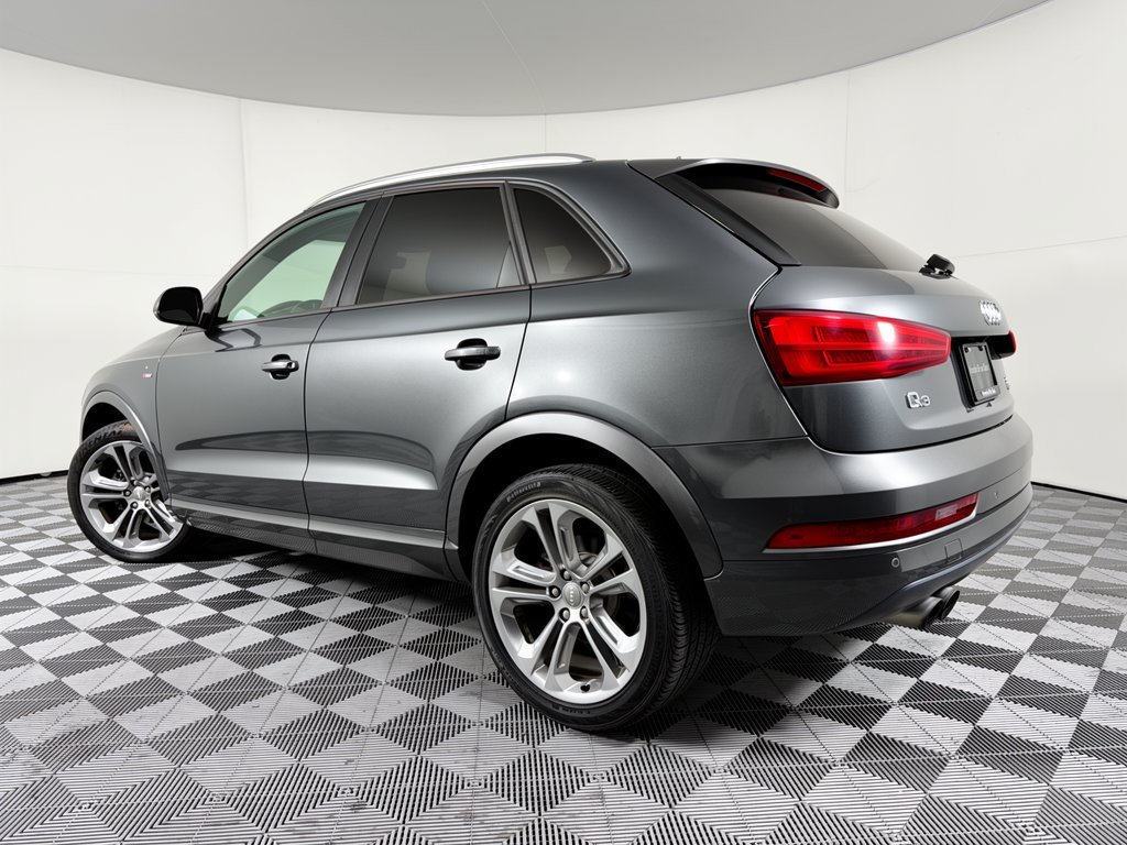 Used 2018 Audi Q3 2.0T Premium w/ Convenience Package AWD/4WD image 3