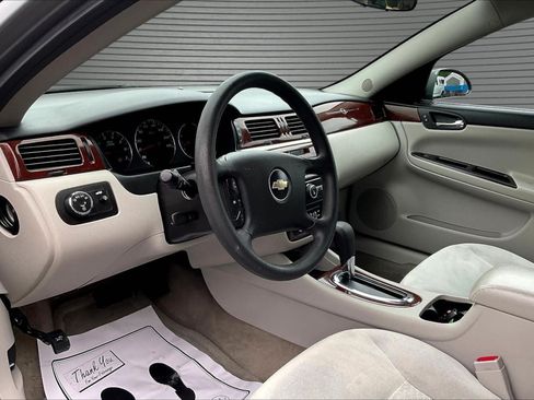 Used 2008 Chevrolet Impala LT FWD image 16