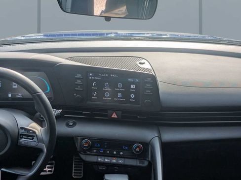 Used 2025 Hyundai Elantra Sport w/ Cargo Package FWD image 17