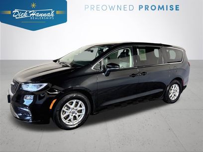Used 2023 Chrysler Pacifica Touring-L