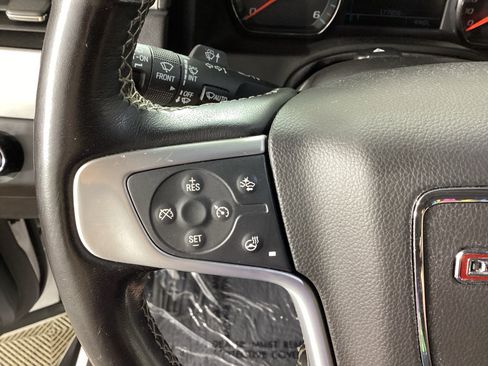 Used 2019 GMC Yukon XL SLT w/ Open Road Package AWD/4WD image 22