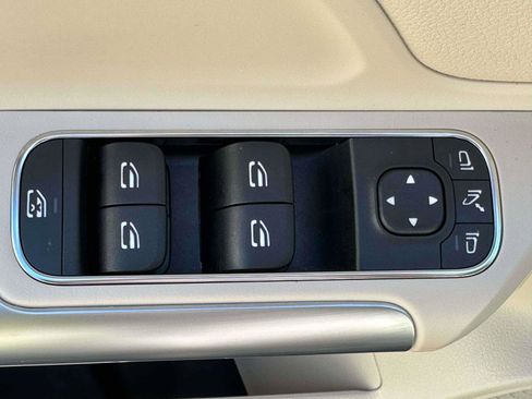 Certified 2025 Mercedes-Benz GLA 250 GLA 250 image 12