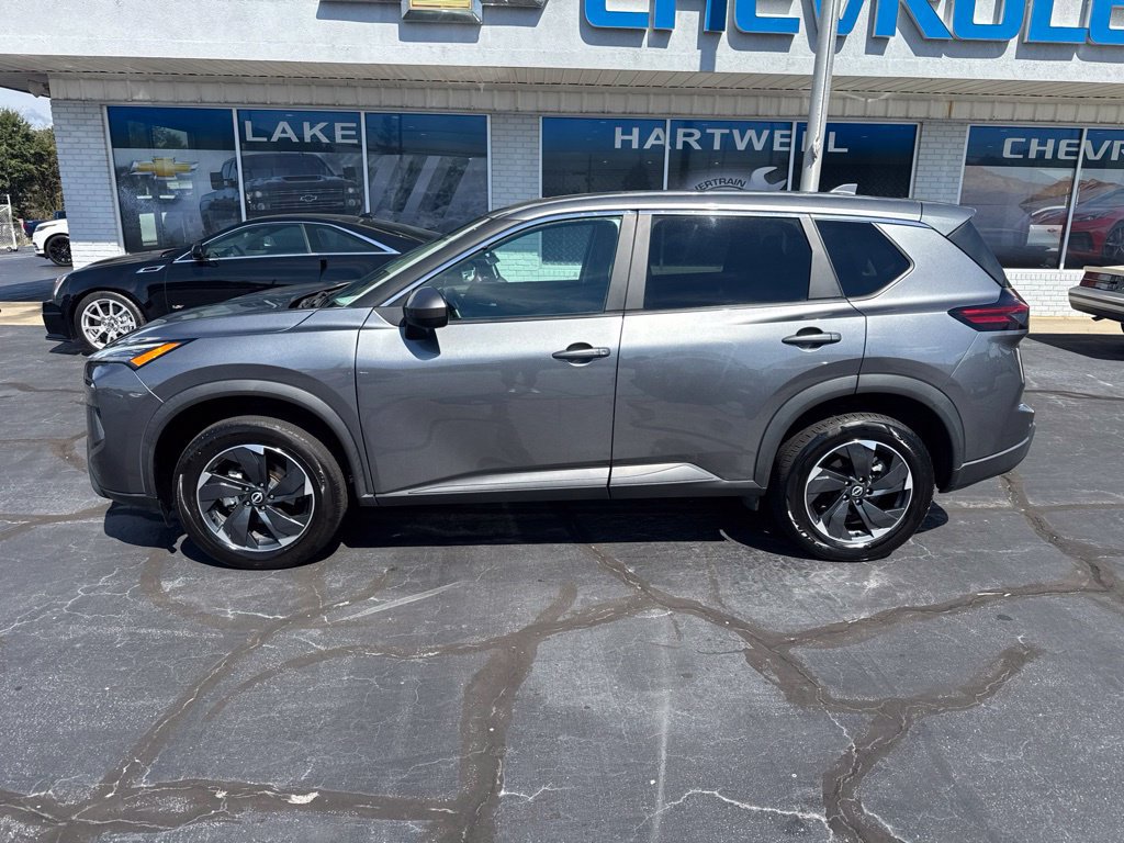 Used 2024 Nissan Rogue SV AWD/4WD image 7