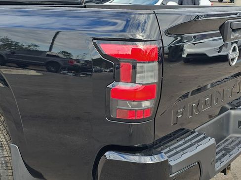 Used 2024 Nissan Frontier SV w/ SV Convenience Package image 35