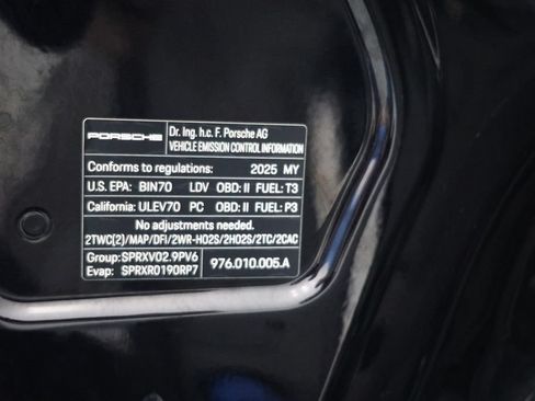 Used 2025 Porsche Panamera image 94