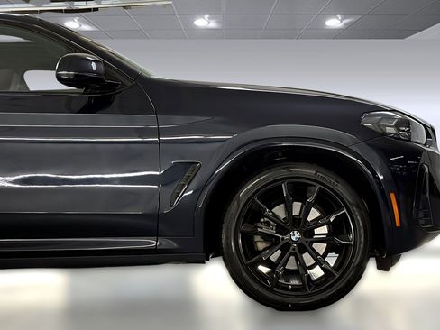 Used 2023 BMW X4 xDrive30i w/ M Sport Package image 21