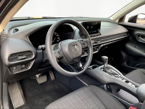 Certified 2025 Honda HR-V LX image 12