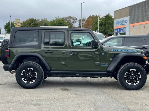 Used 2024 Jeep Wrangler Unlimited Rubicon 4xe w/ Convenience Group AWD/4WD image 3