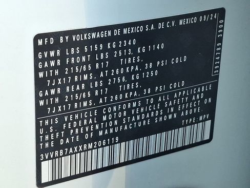 Used 2024 Volkswagen Tiguan S image 29