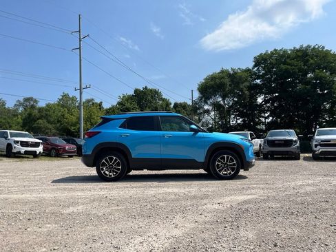 Used 2025 Chevrolet TrailBlazer LT AWD/4WD image 6