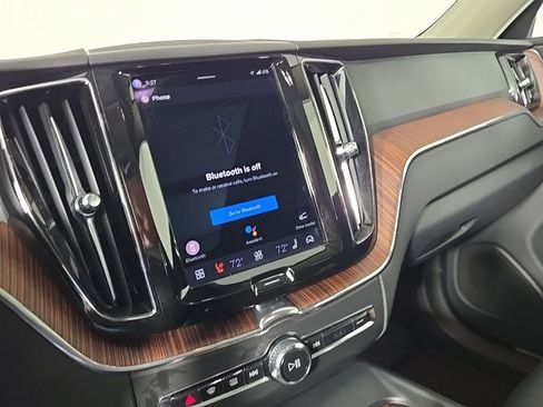 Certified 2023 Volvo XC60 B5 Plus w/ Climate Package image 22
