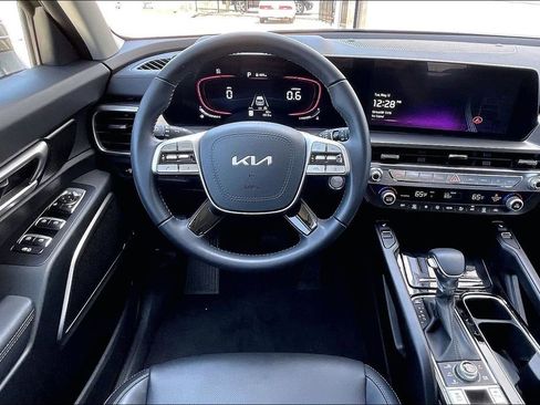Used 2025 Kia Telluride S AWD/4WD image 4