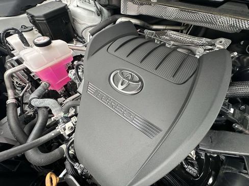 Used 2024 Toyota Grand Highlander AWD image 33
