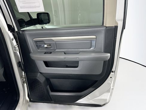 Used 2019 RAM 1500 Big Horn RWD image 27
