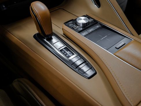 Used 2021 Lexus LC 500 Coupe w/ Performance Package image 33