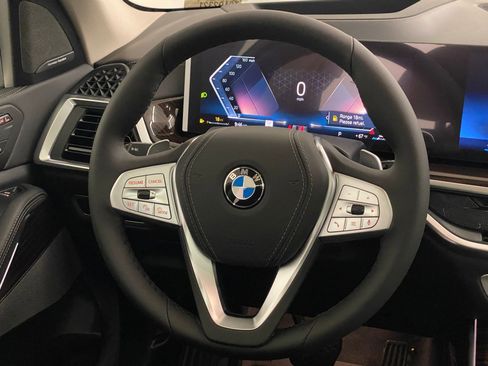 New 2026 BMW X7 xDrive40i w/ Premium Package image 16