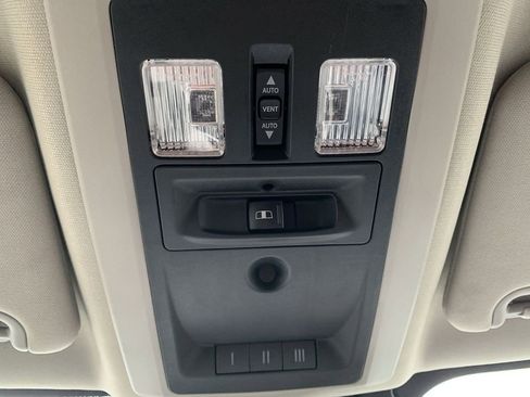 Used 2018 RAM 1500 Laramie image 27