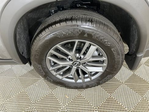 Used 2026 Nissan Rogue S FWD image 10