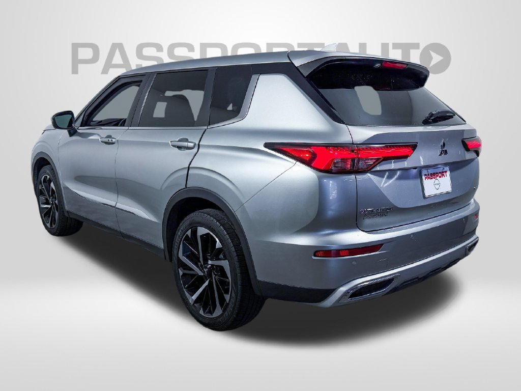 Used 2022 Mitsubishi Outlander SE AWD/4WD image 5